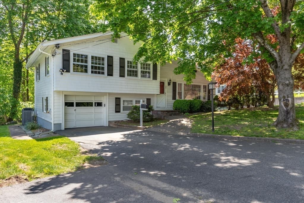 34 Ridgewood Road