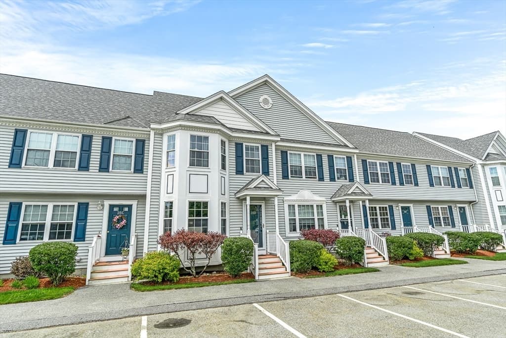 25 Merrimac Way #D
