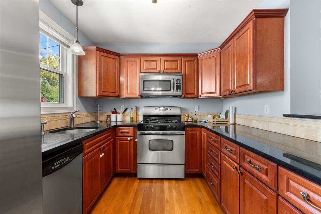 74 Arthur St #1 photo 5
