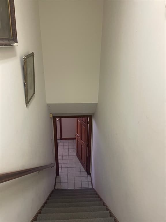 76 N Bedford St photo 3