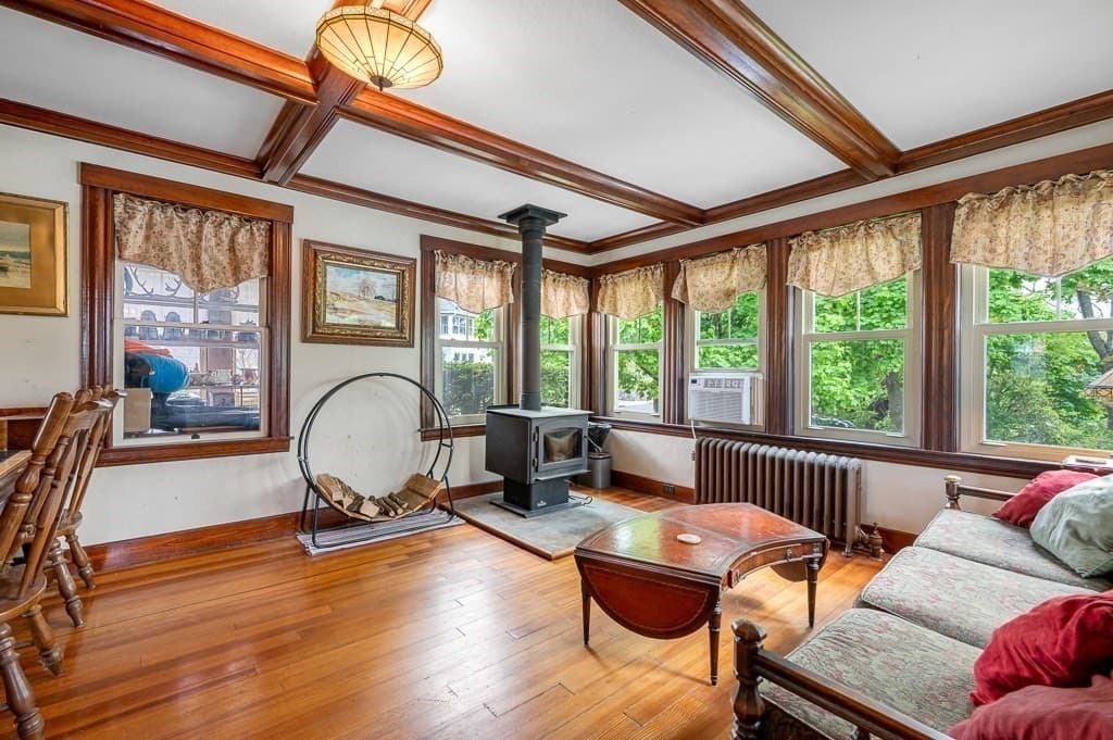 98 Linwood Street photo 5