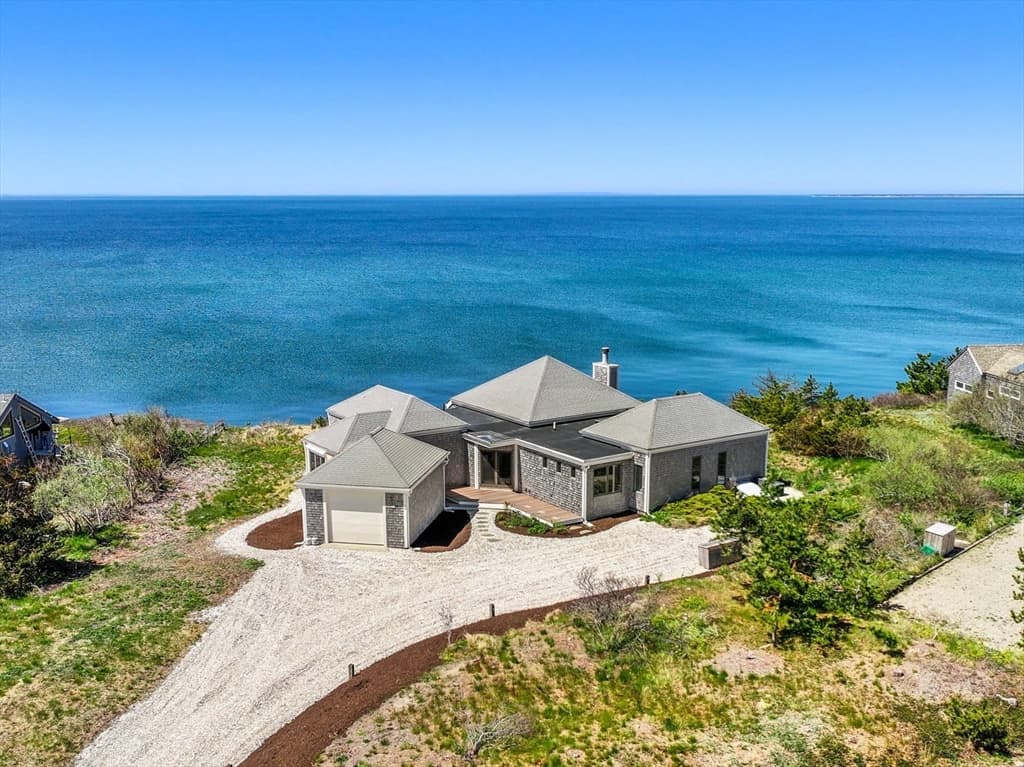 2 Heron Ln