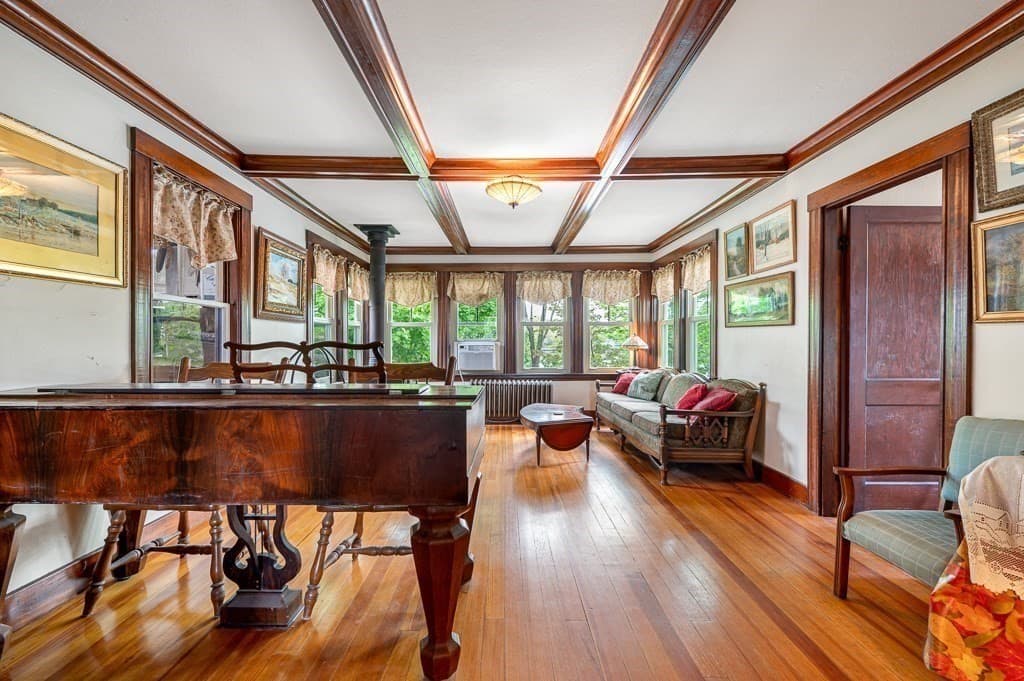 98 Linwood Street photo 5