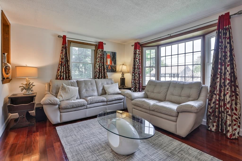 17 Brackenwood Dr photo 4