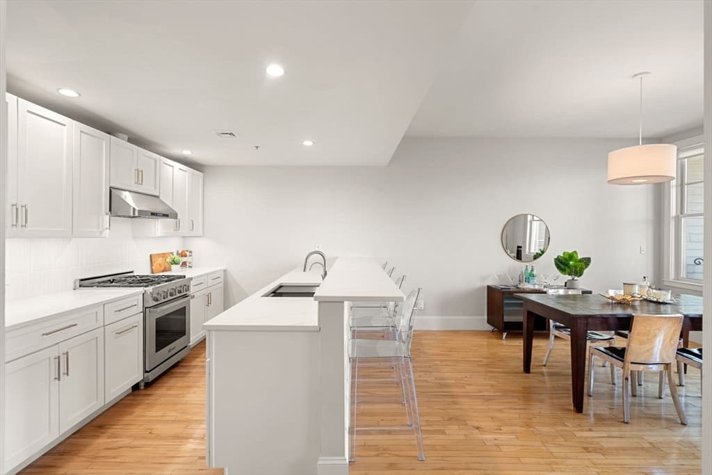 17 Ivaloo St #7 photo 3
