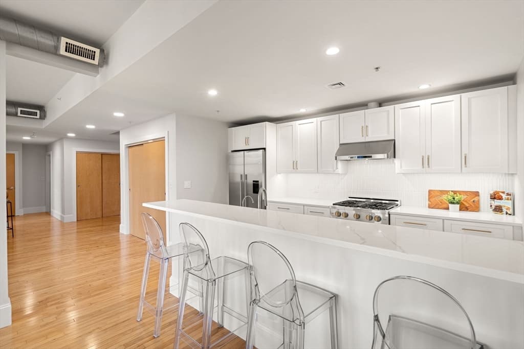 17 Ivaloo St #7 photo 4