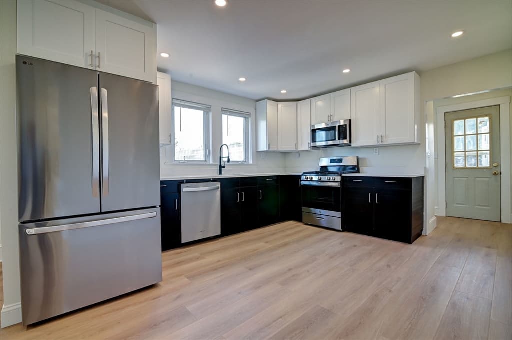 144 Jaques St #3