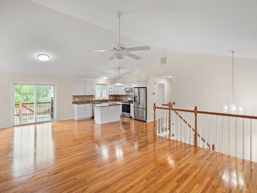 18 Camden Avenue photo 4