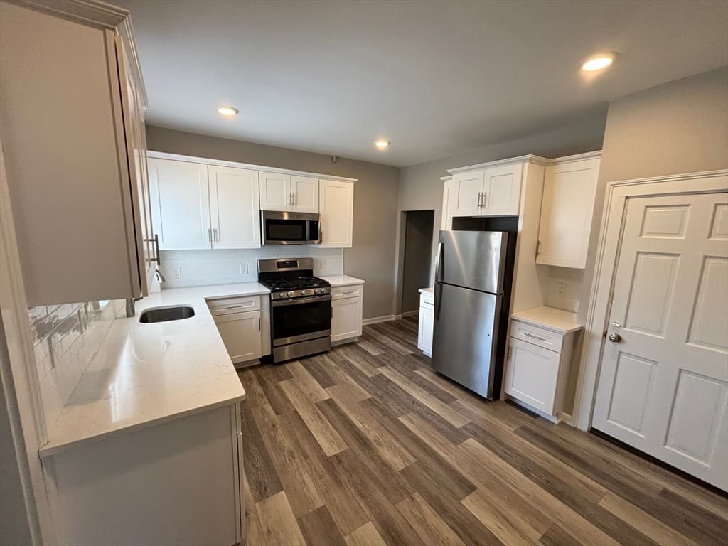 532 Plesant Street #1 photo 5