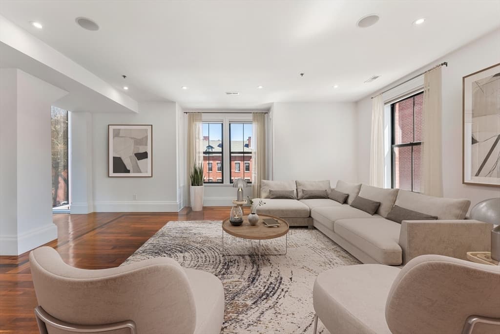 32 Rutland Street #2L photo 2