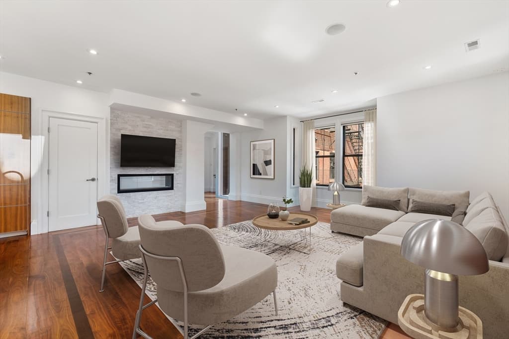 32 Rutland Street #2L photo 3