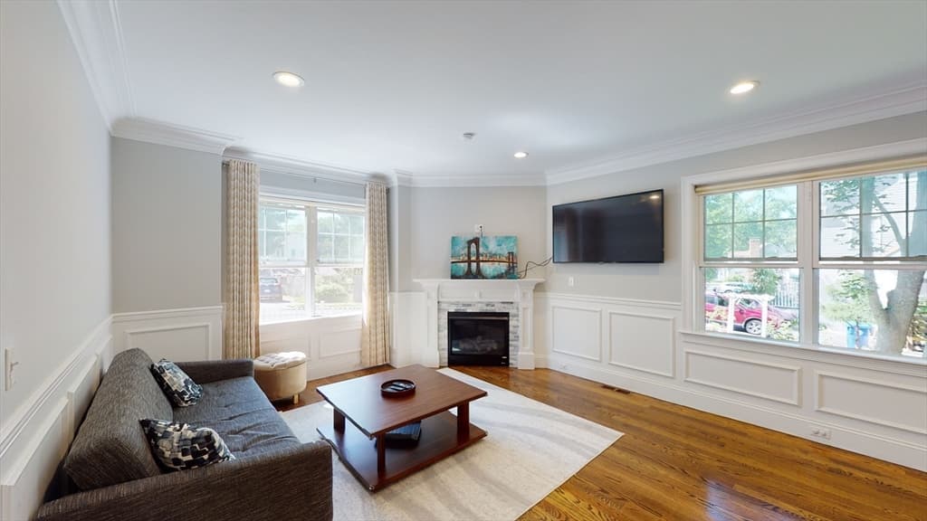 3 Saco St #3 photo 2