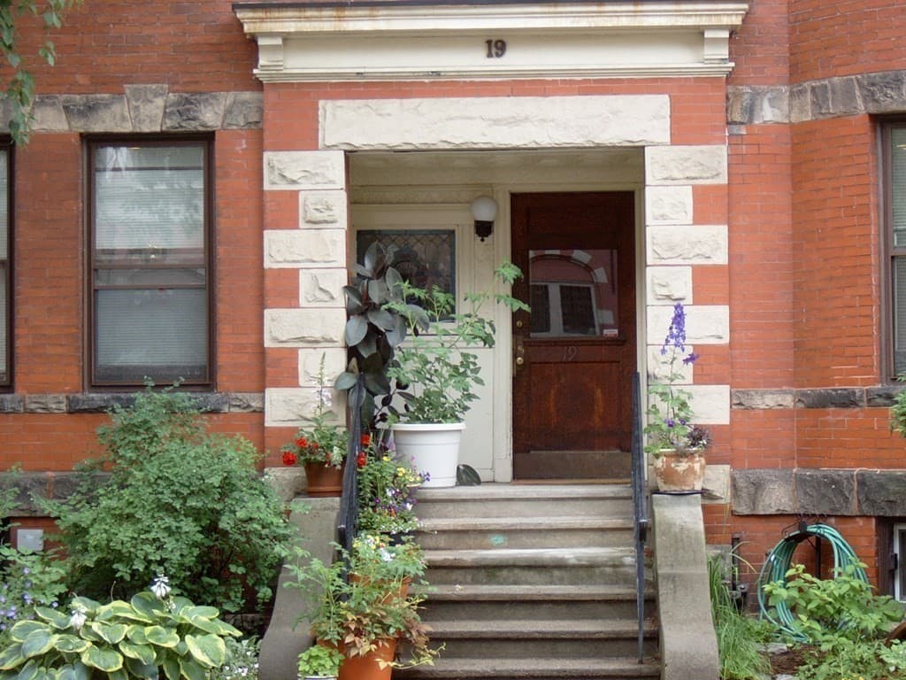 19 Netherlands St #3