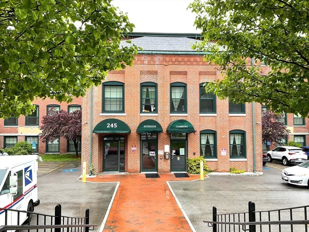 245 River Street #262