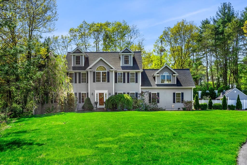 6 Holly Drive