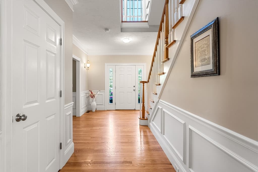 6 Holly Drive photo 4