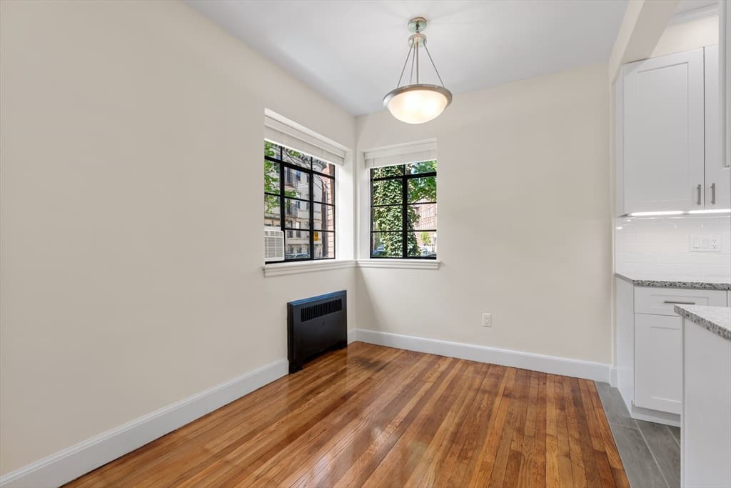 97 Strathmore Rd #1 photo 3