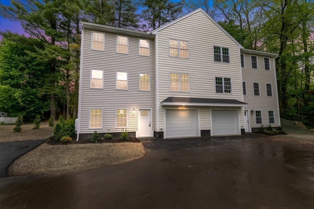 136 Edgewood Ave #136 photo 3