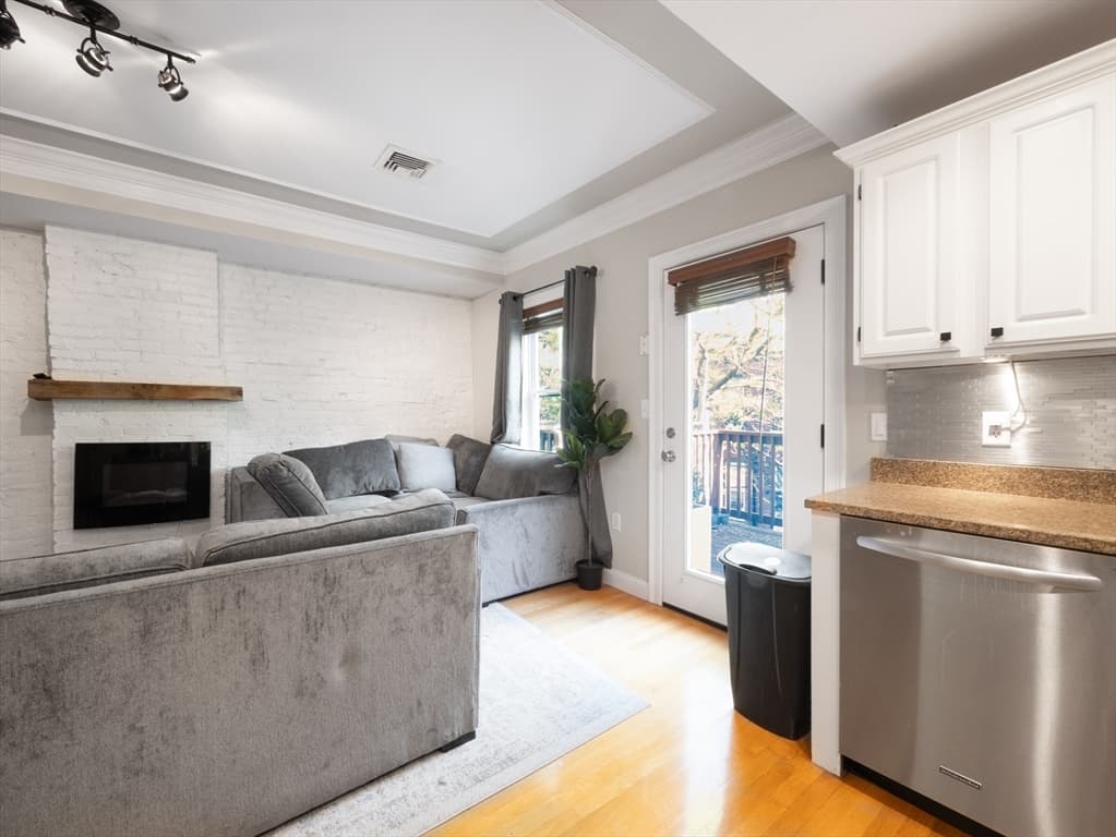 1 Beckler Ave #2 photo 3