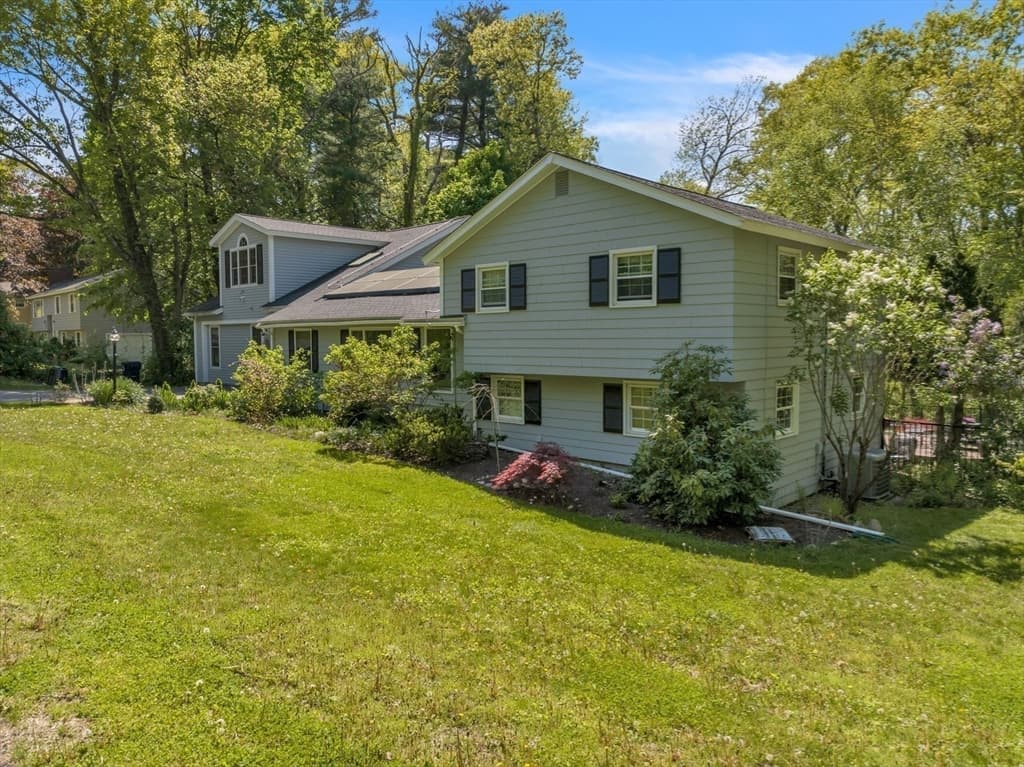 78 Denoncourt Street photo 2