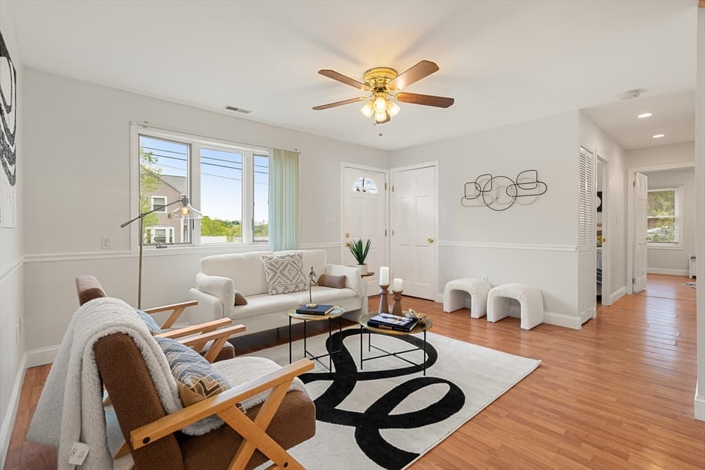 18 Albert Ave photo 2