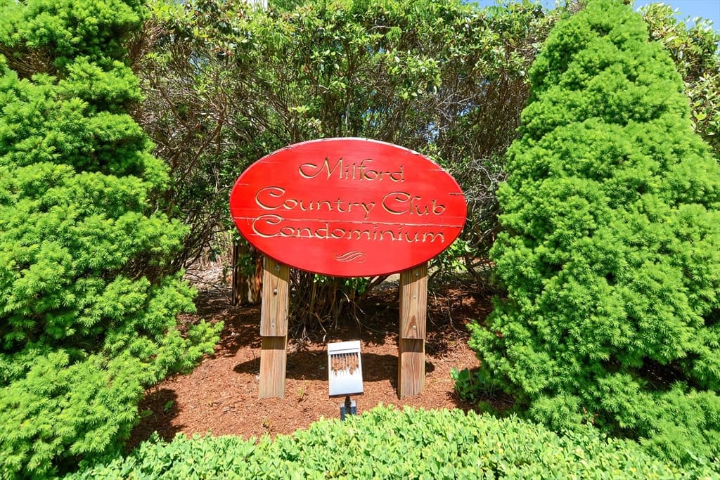 4 Country Club Lane #A