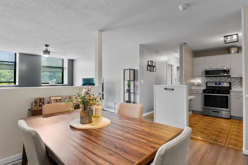 34 Newhall St #205 photo 3