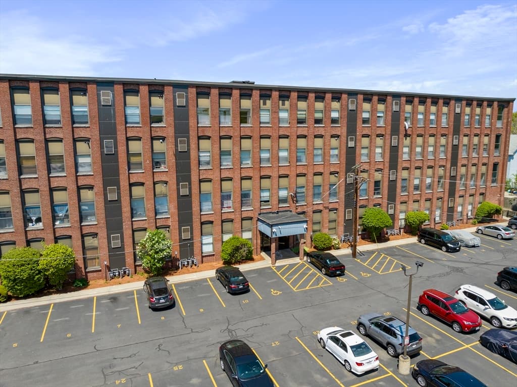 34 Newhall St #205