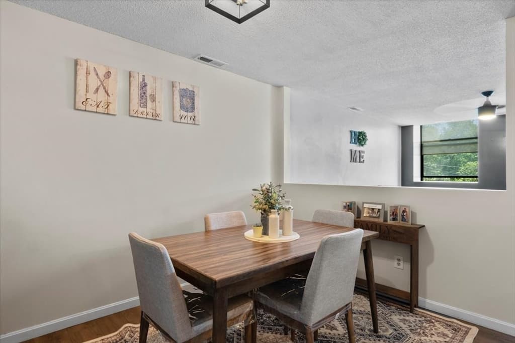34 Newhall St #205 photo 4