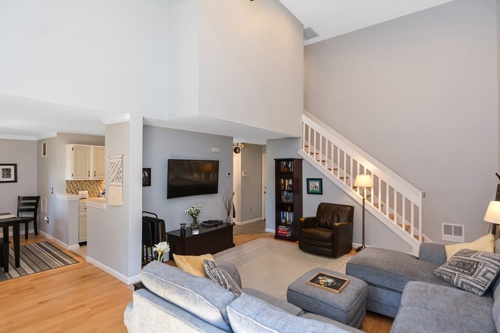 10 Country Club Ln #C photo 3