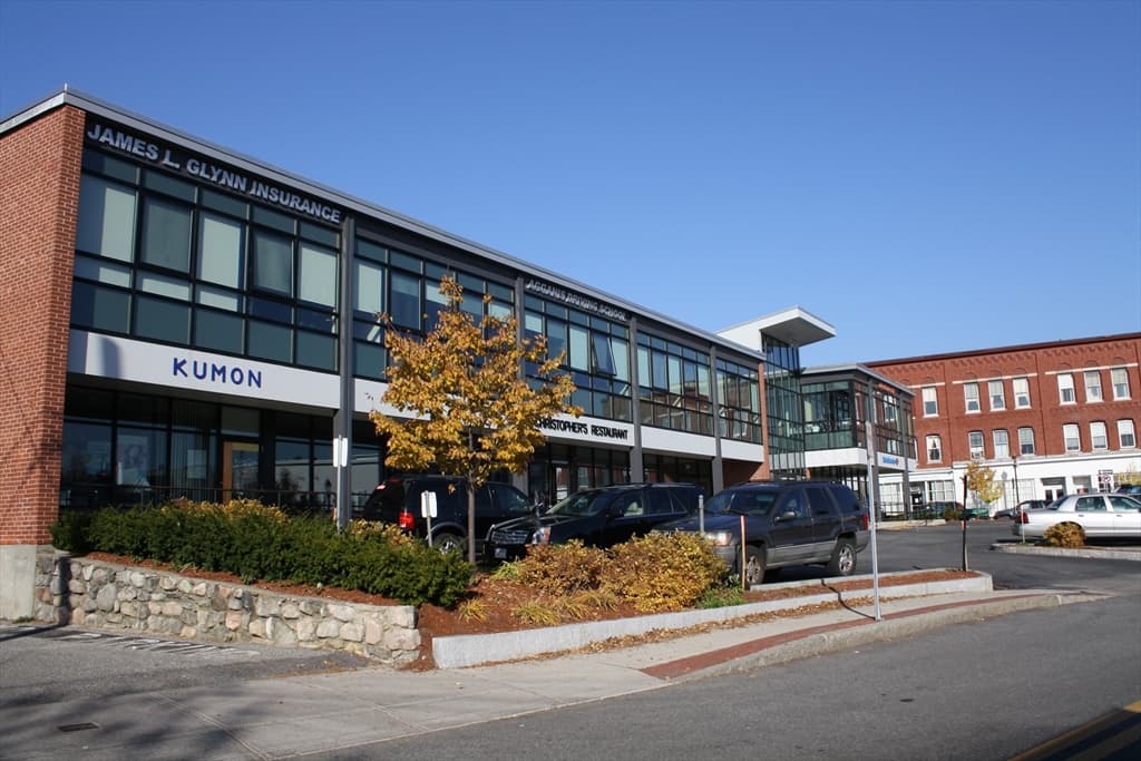 580 Main St photo 2
