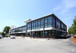 580 Main St
