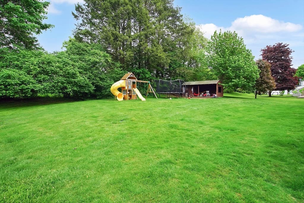 20 Hillside Dr photo 2