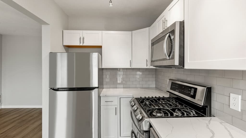 7 Everett Ave #3 photo 3