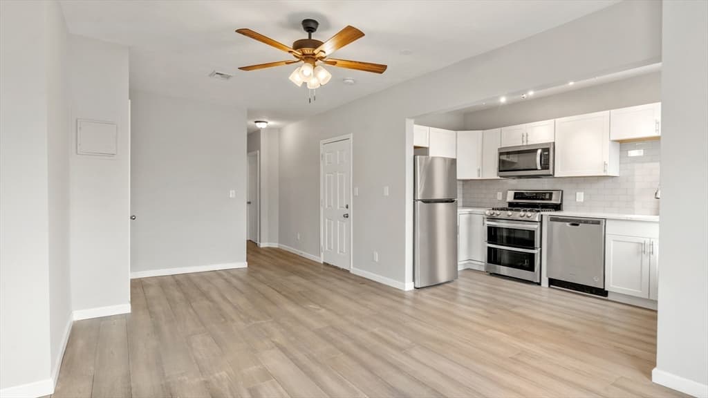 7 Everett Ave #3 photo 4