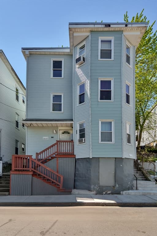 113 Marlborough St photo 2
