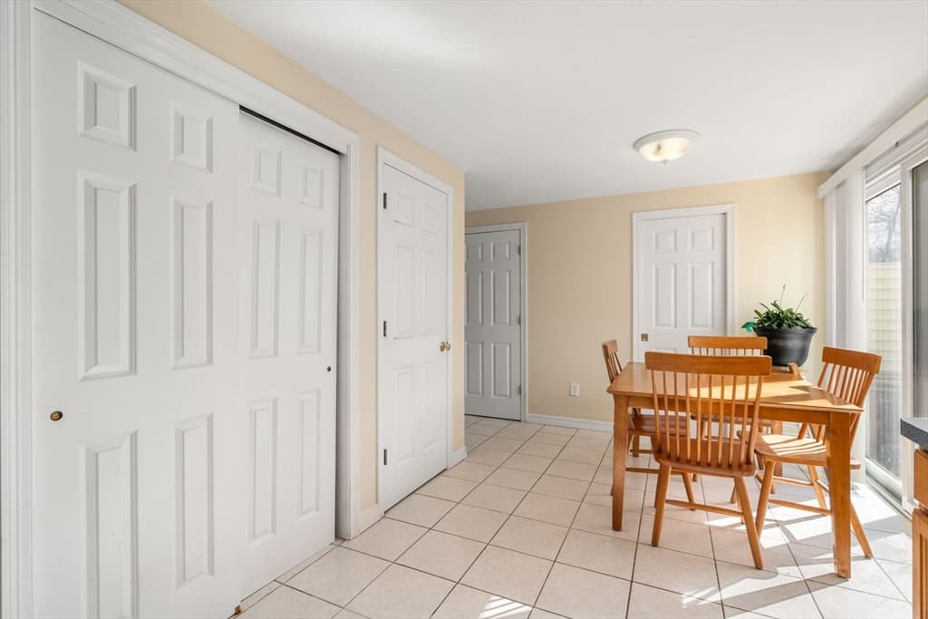 39-41 Fuller Ave photo 2