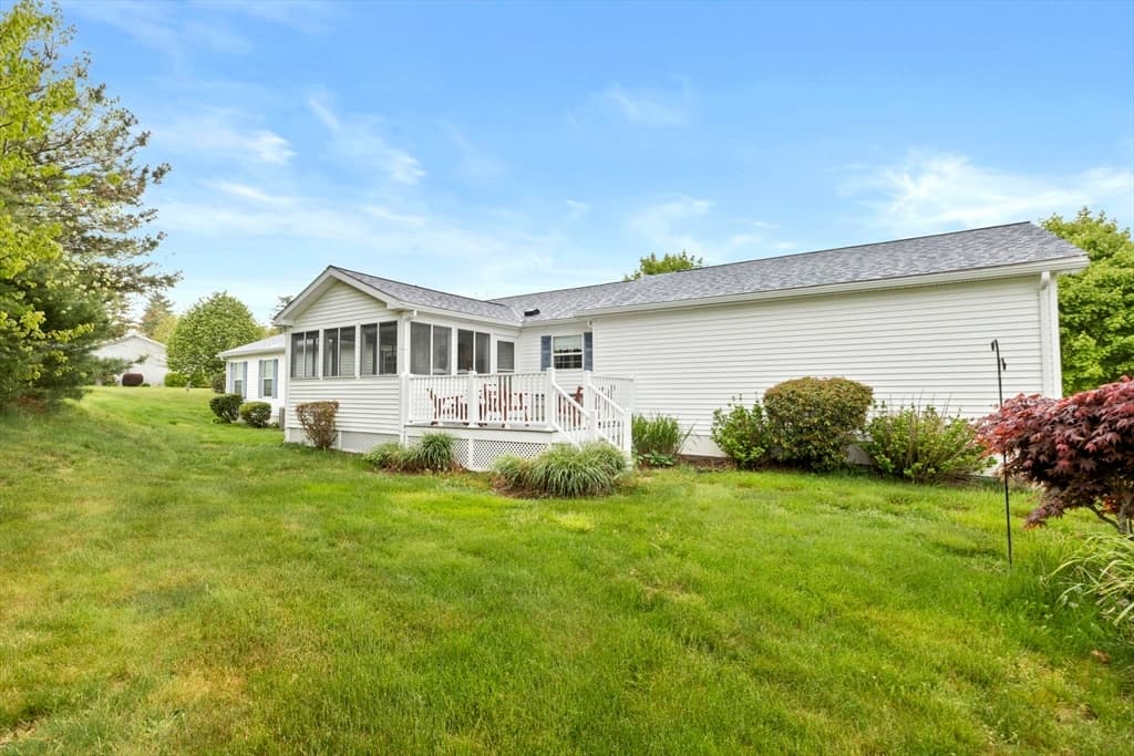 2101 Green St photo 3