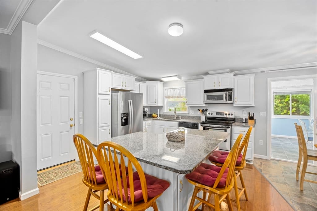 2101 Green St photo 5
