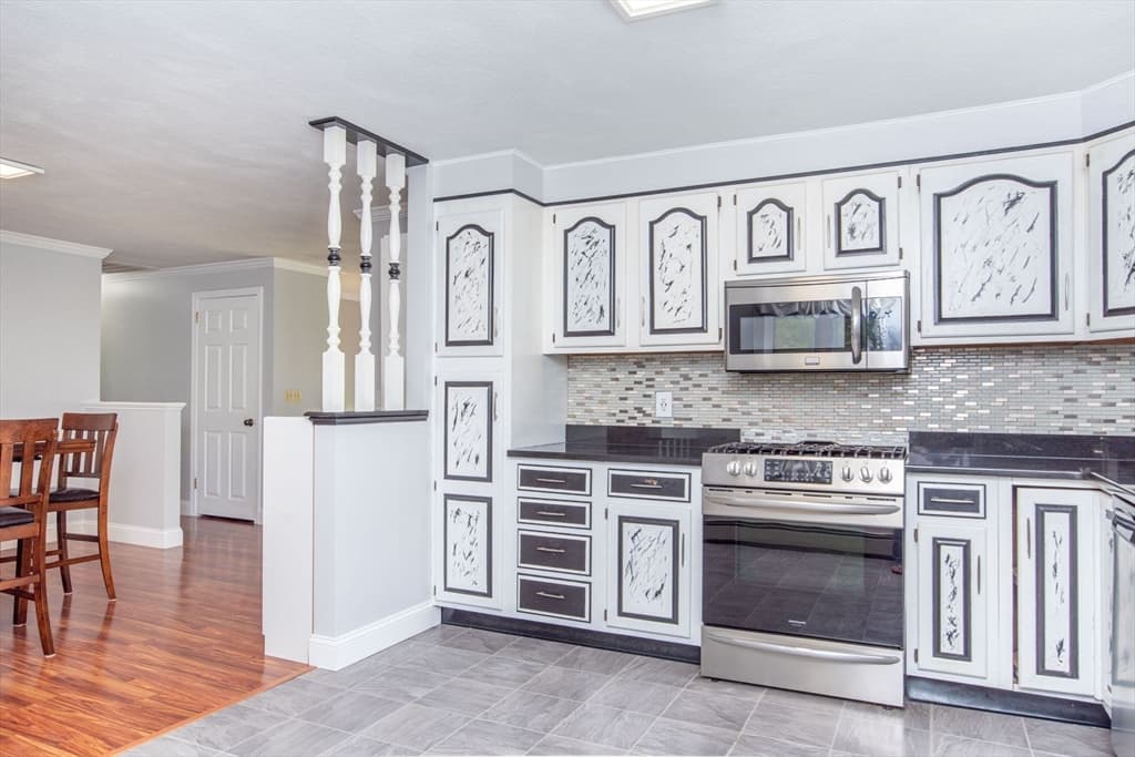 290 Dighton Ave. photo 3