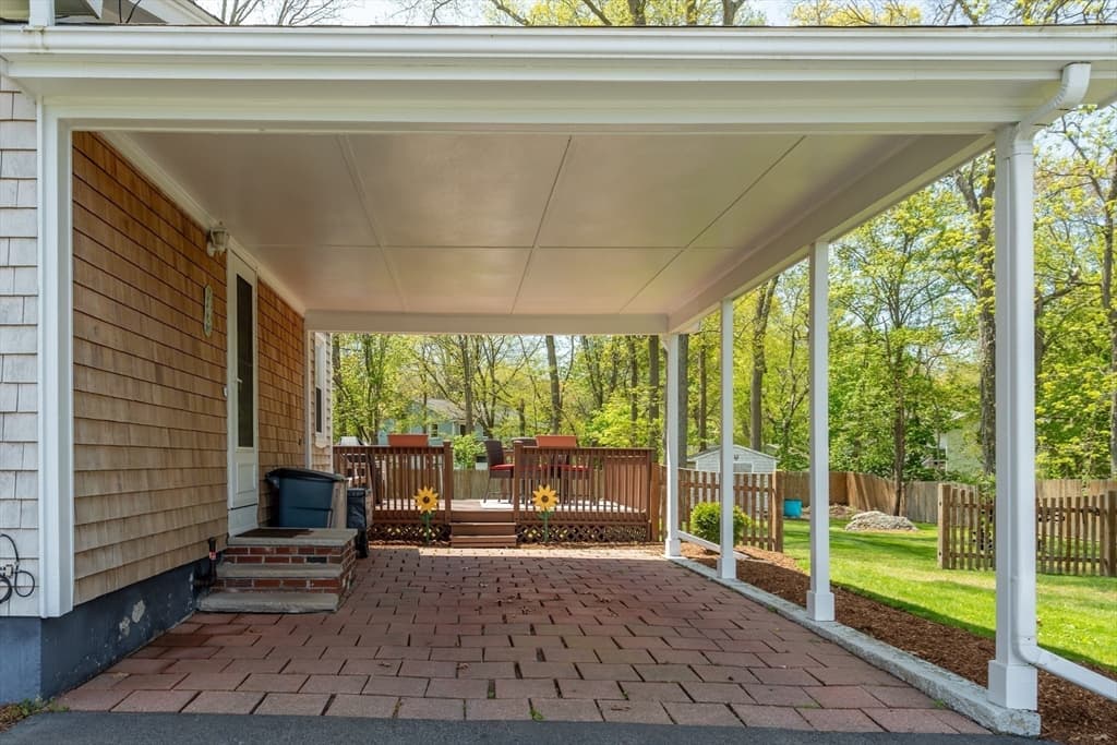 27 Padelford St photo 2