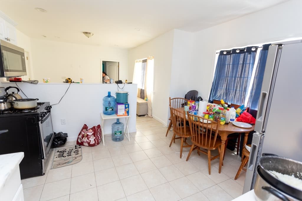 73 Fairfax Rd photo 4