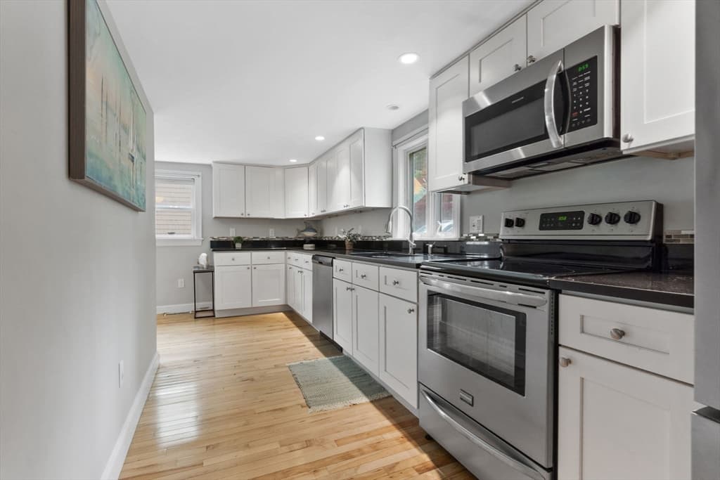16 Hillside Ct