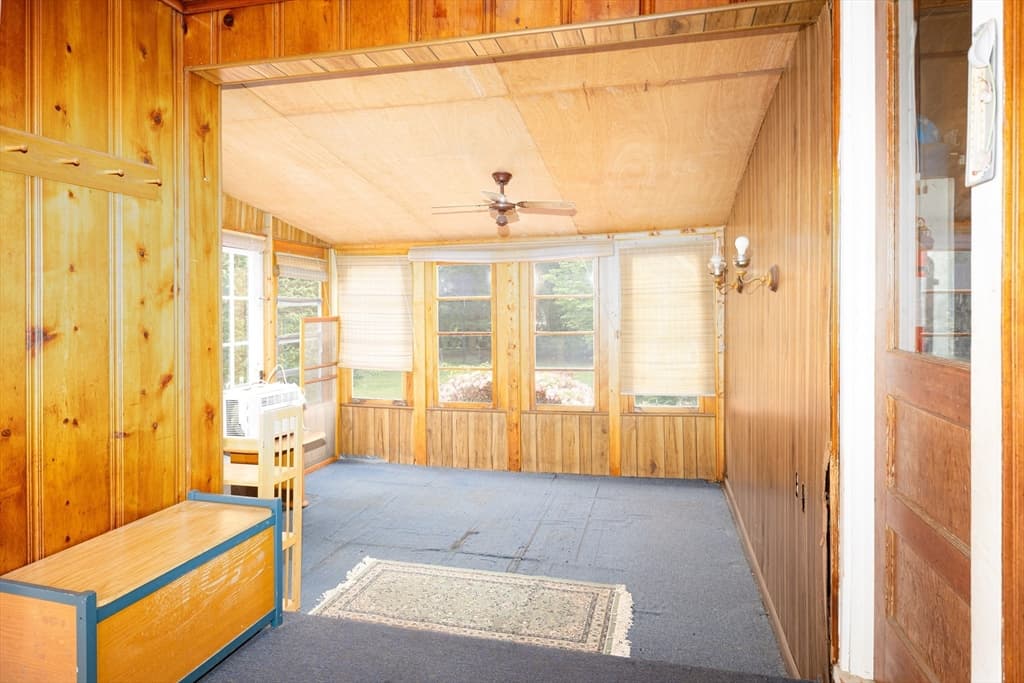 121 Lincoln Street photo 4