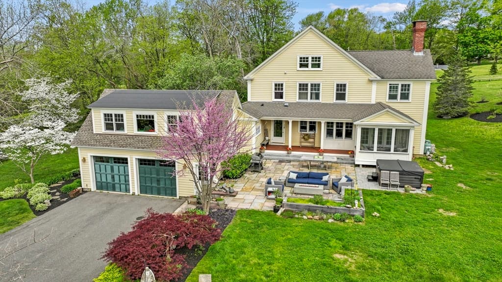 29 River Road