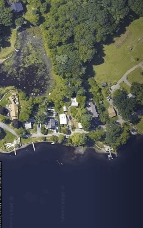 49 Beach Rd