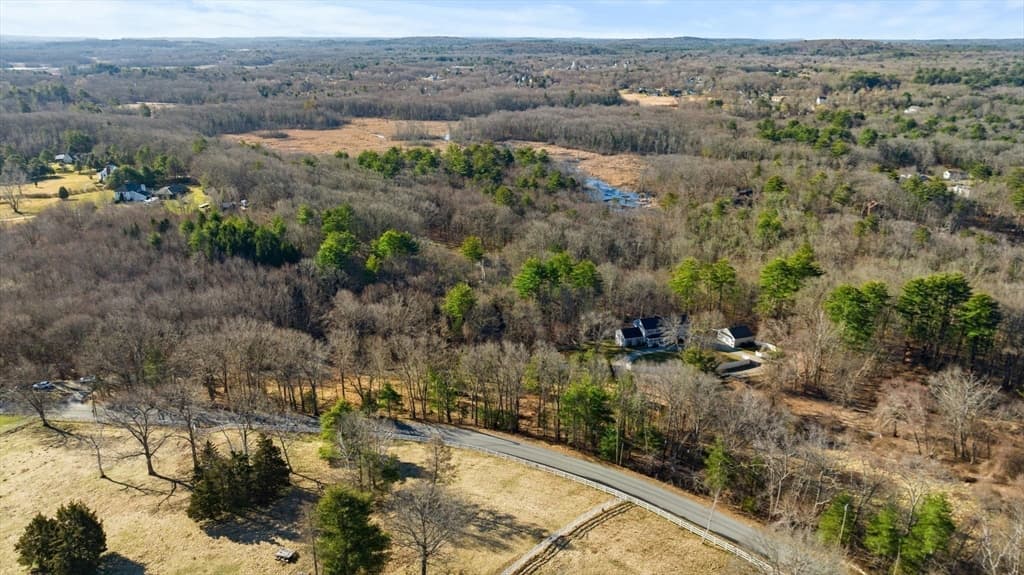 16 Mansion Dr photo 3