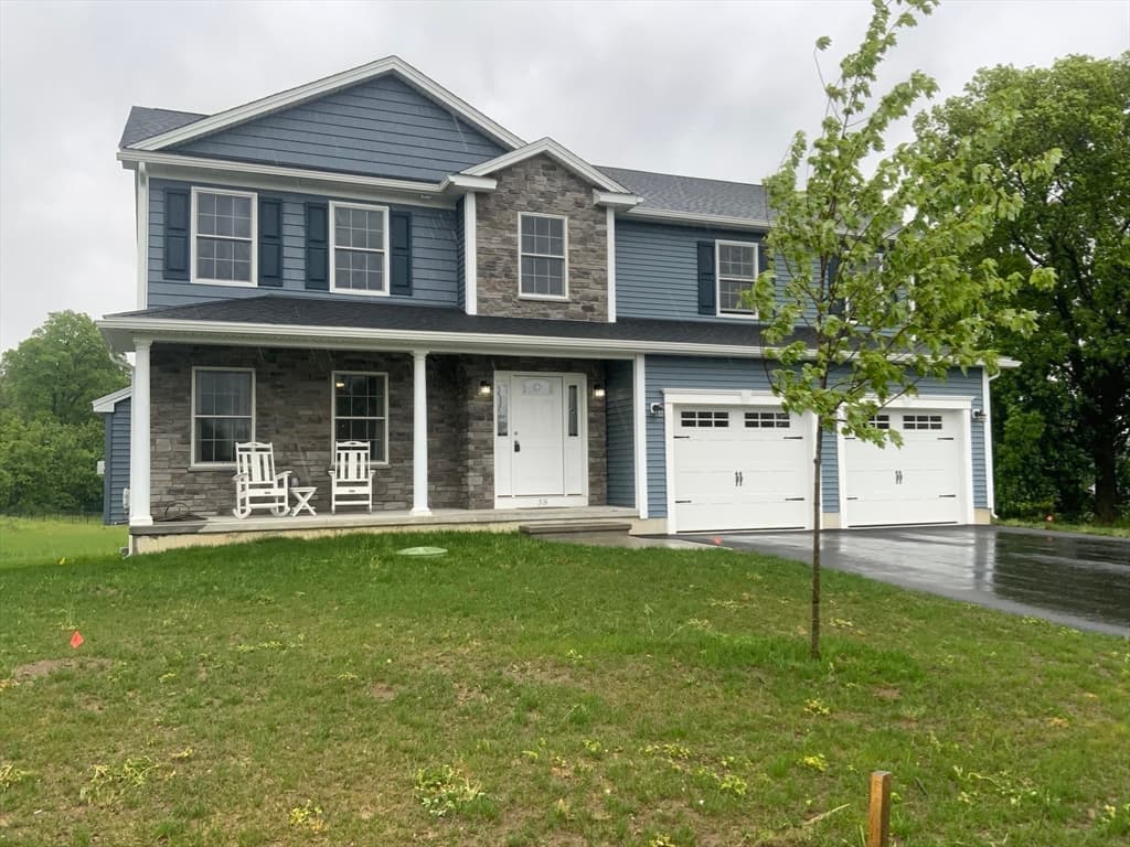 38 Damato Way photo 2