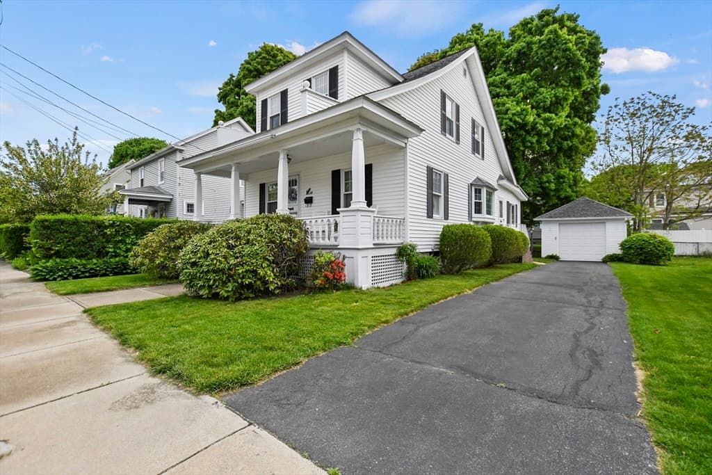 64 Hawthorn Street photo 2