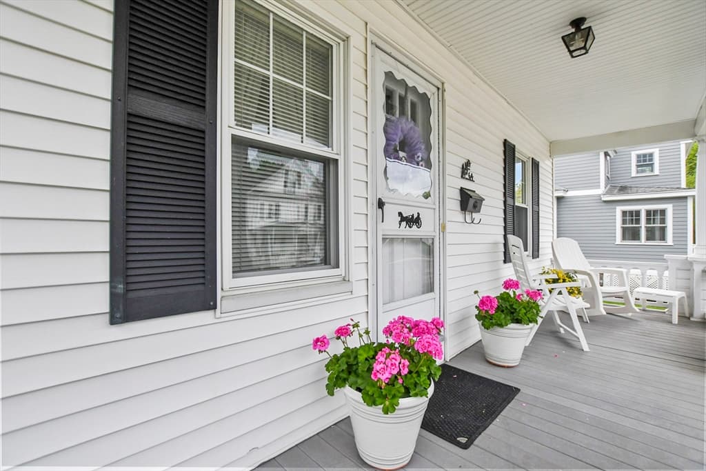 64 Hawthorn Street photo 3
